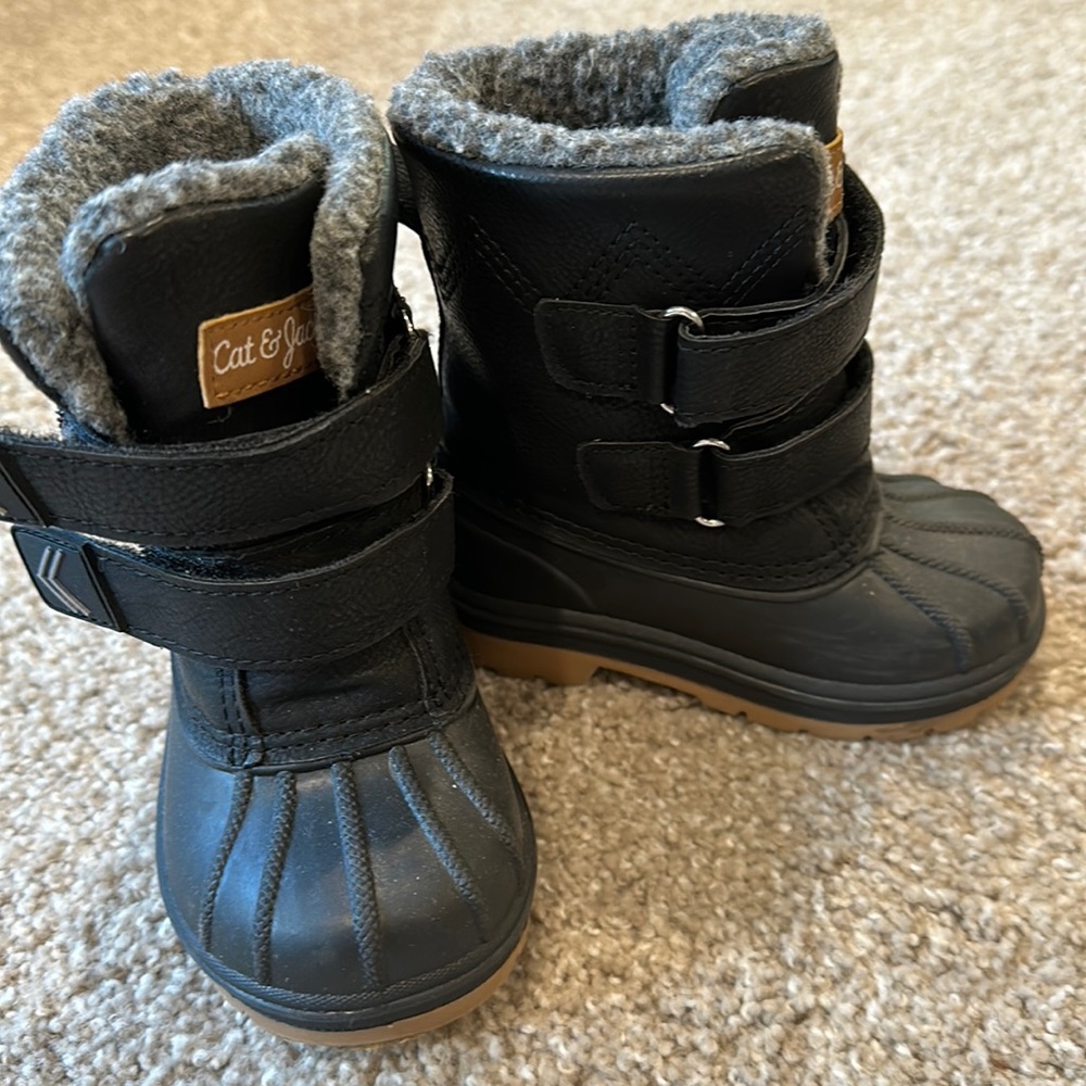 Cat and Jack Snow Boot Sz 5